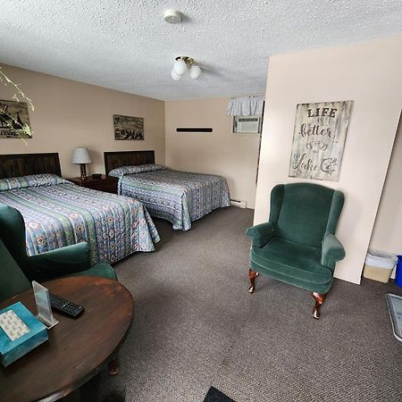 Dwight Village Motel Экстерьер фото