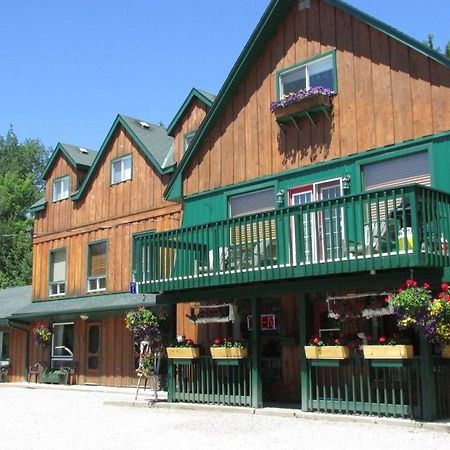 Dwight Village Motel Экстерьер фото