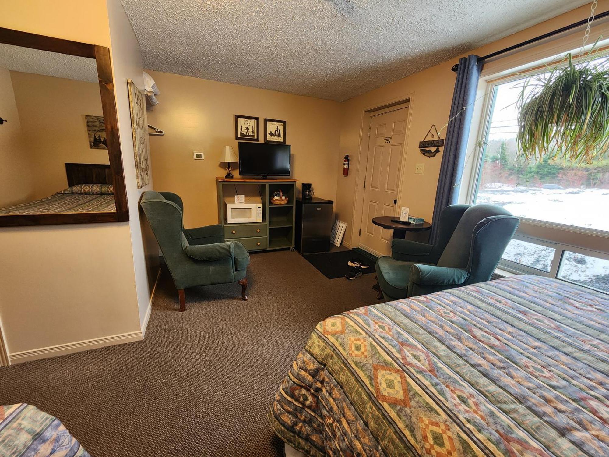 Dwight Village Motel Экстерьер фото